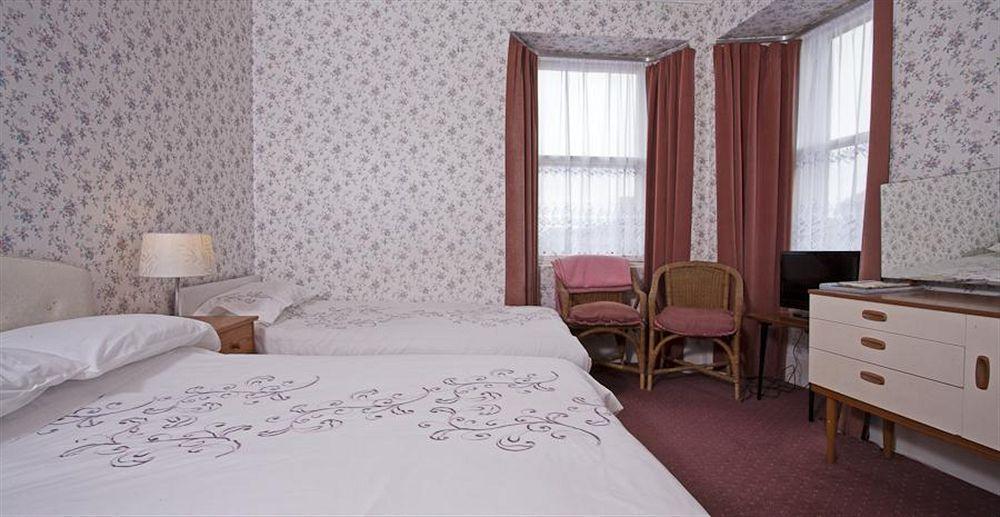 נאירן Waverley Hotel מראה חיצוני תמונה
